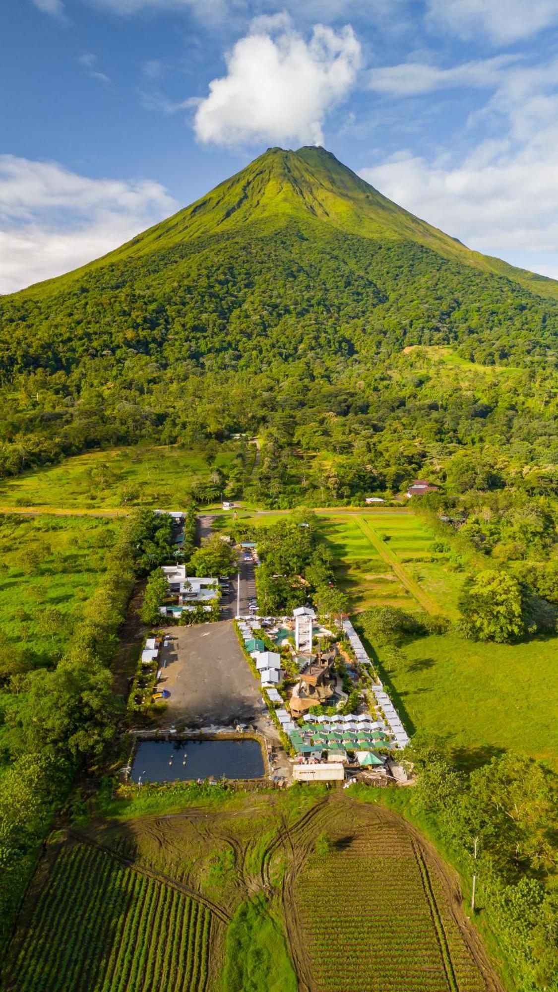 Hotel Relax Termalitas - Thermal Water La Fortuna Extérieur photo